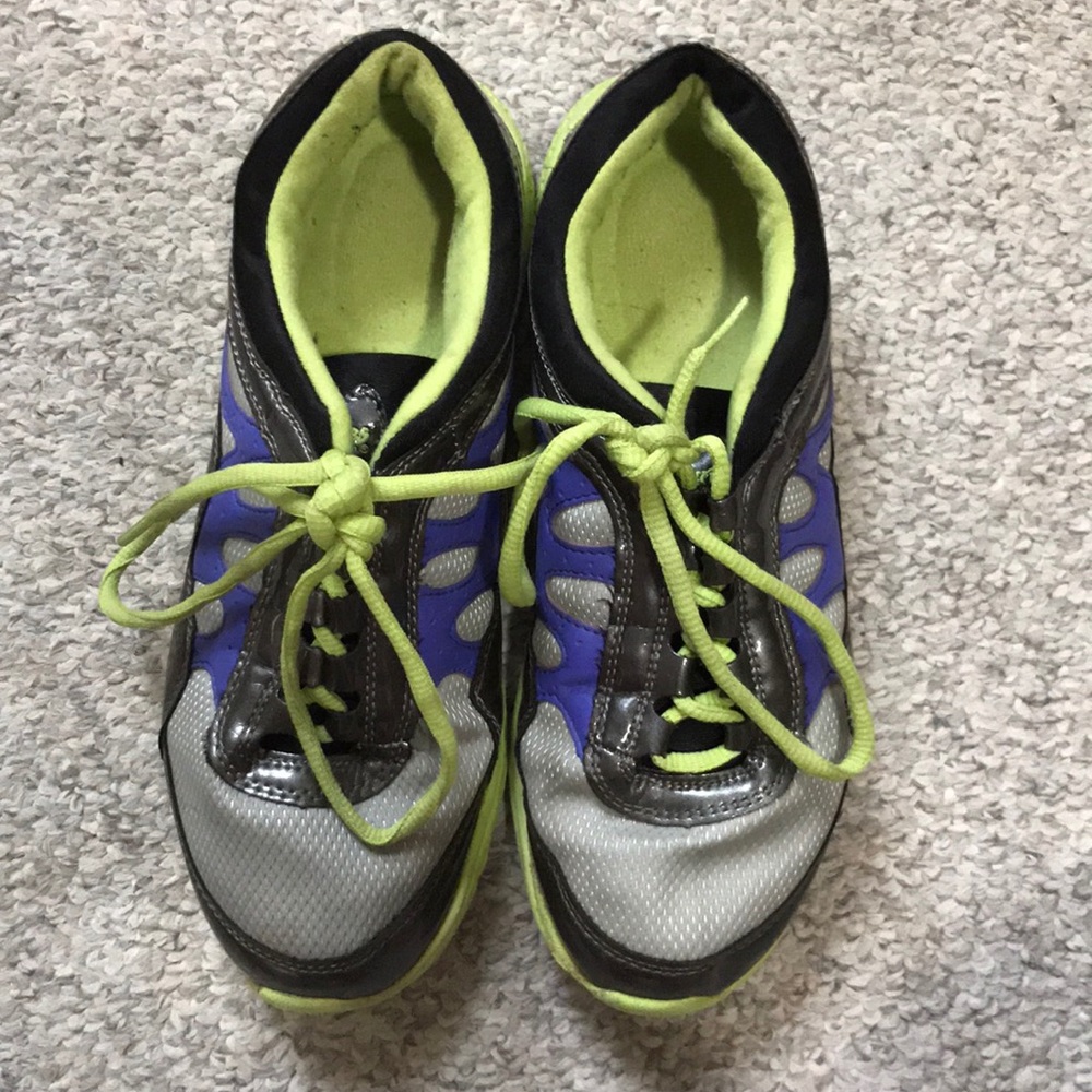 Tennis Shoes